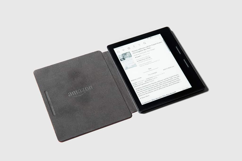 Review: Should You Upgrade To An Amazon Kindle Oasis?